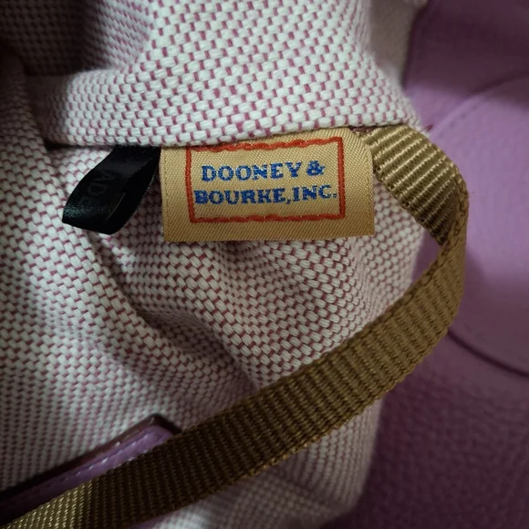 Dooney & Bourke Logo Lock Hobo Shoulder Bag in Lilac & Keychain EUC - Picture 10 of 11